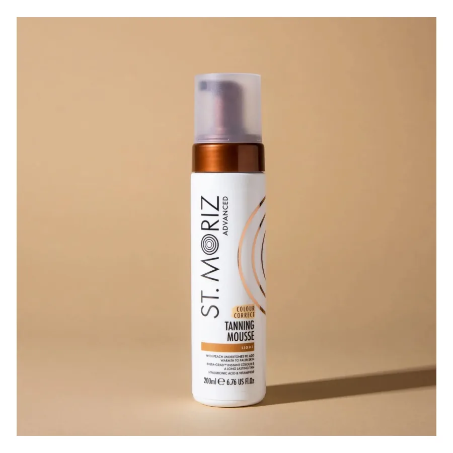 St Moriz Advanced / Автобронзат-мус для світлої шкіри / Colour Correcting Mousse Light / 200 мл