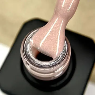 Nika Zemlyanikina / Rubber Base / Sunrise / Рожево-персиковий м’який з золотим шимером /15мл